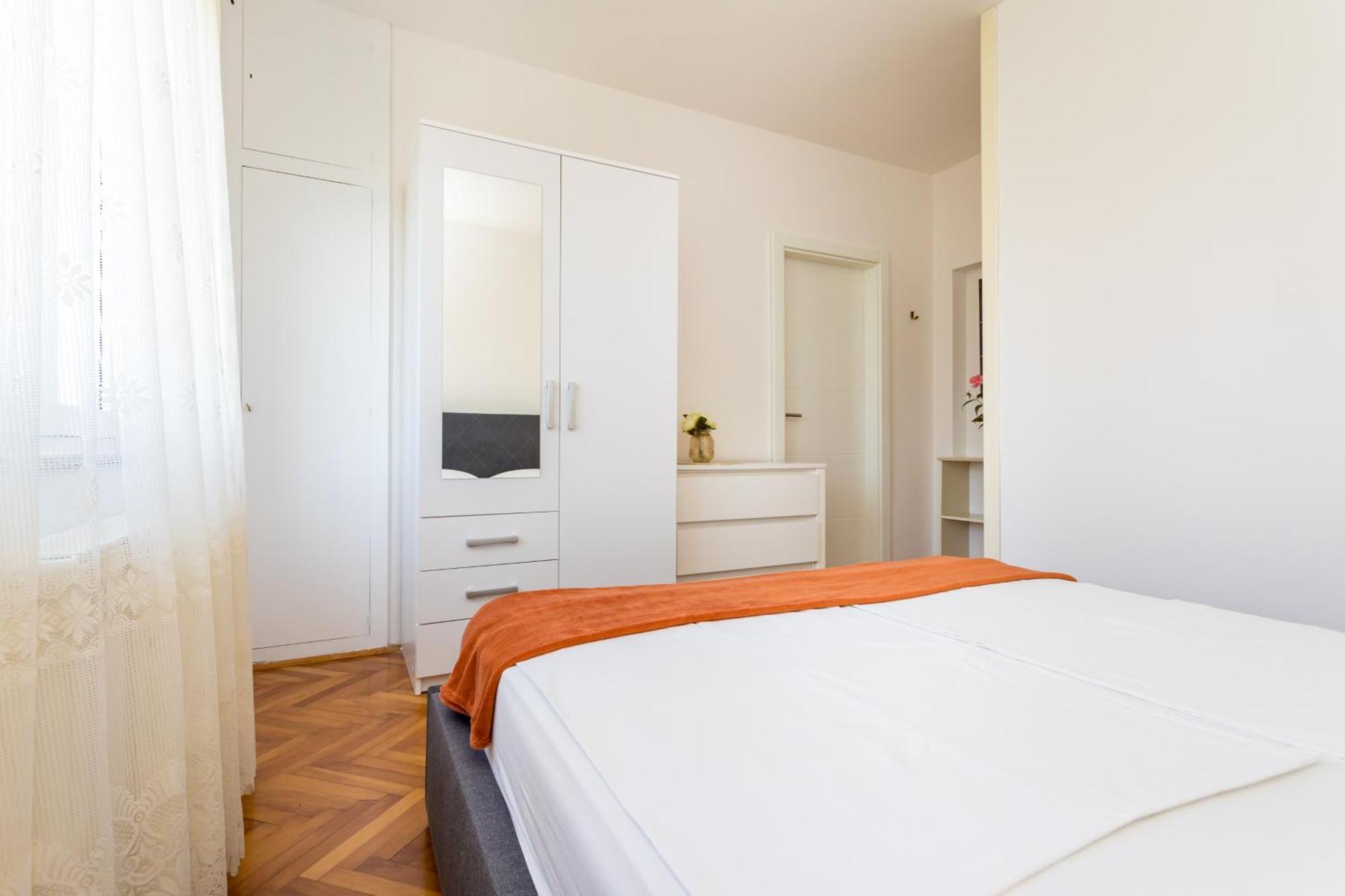 Apartments And Rooms Kod Keti Malinska Exterior foto